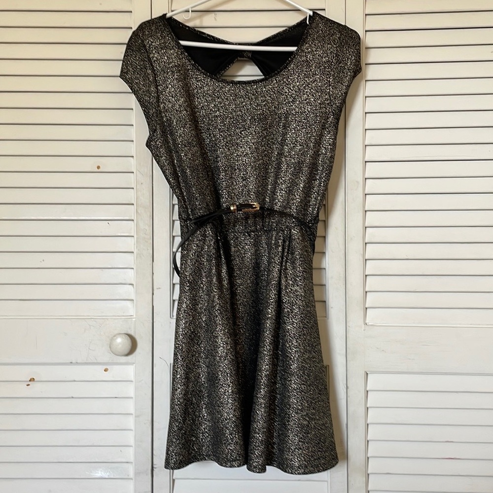 BLACK AND GOLD A-LINE DRESS W/ BELT